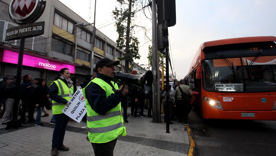 Buses del Transantiago operaron a un 99% de su capacidad en el peak matutino: 5.740 máquinas