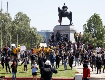 Por actos vandálicos, Municipalidad de Providencia está evaluando el retiro del monumento a Baquedano