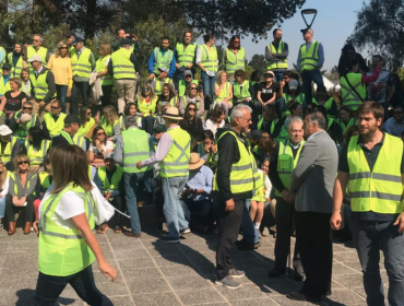 Unos 500 vecinos de Reñaca y Bosques de Montemar formaron bloque para defender sus sectores ante posible llegada de marcha