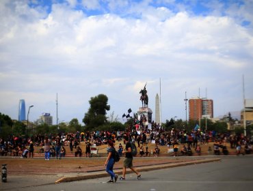 Cientos de manifestantes fueron dispersados de plaza Italia por Fuerzas Especiales