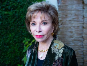 Isabel Allende calificó como un "insulto" la desigualdad que se vive en Chile