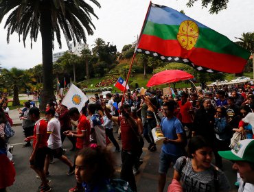 Cerca de 2 mil manifestantes marchan desde el Reloj de Flores hasta el centro de Viña del Mar