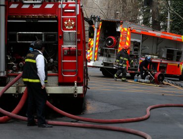 Denuncian que vice superintendente de Bomberos de Talca fue detenido tras ayudar a manifestantes