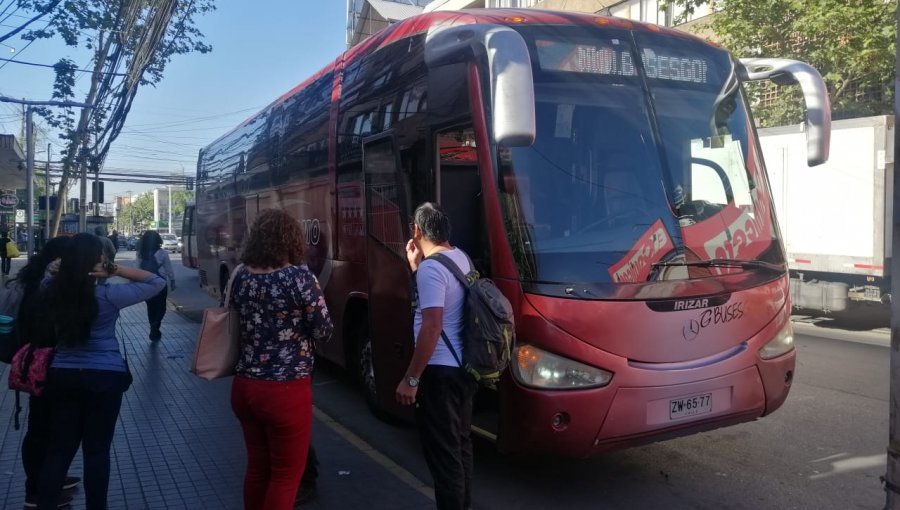 Buses a Puente Alto saldrán desde Cristóbal Colón por incidentes en Tobalaba