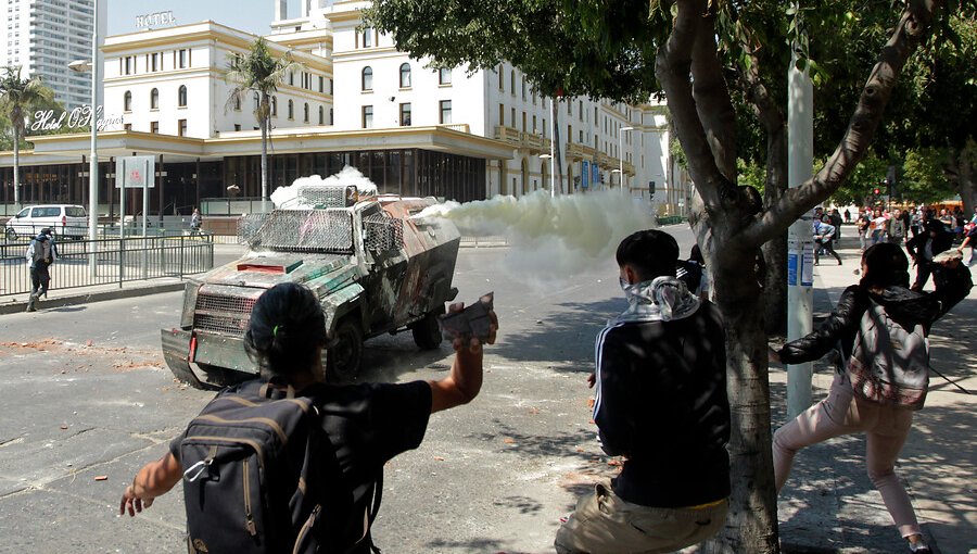 Manifestaciones de este martes en la región de Valparaíso culminaron con 92 detenidos y 30 lesionados