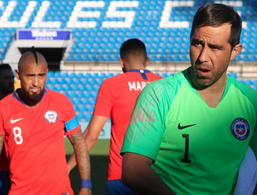 Bravo y Vidal lideran nómina para amistoso de la Roja ante Perú en Lima