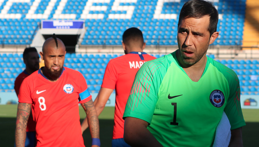 Bravo y Vidal lideran nómina para amistoso de la Roja ante Perú en Lima