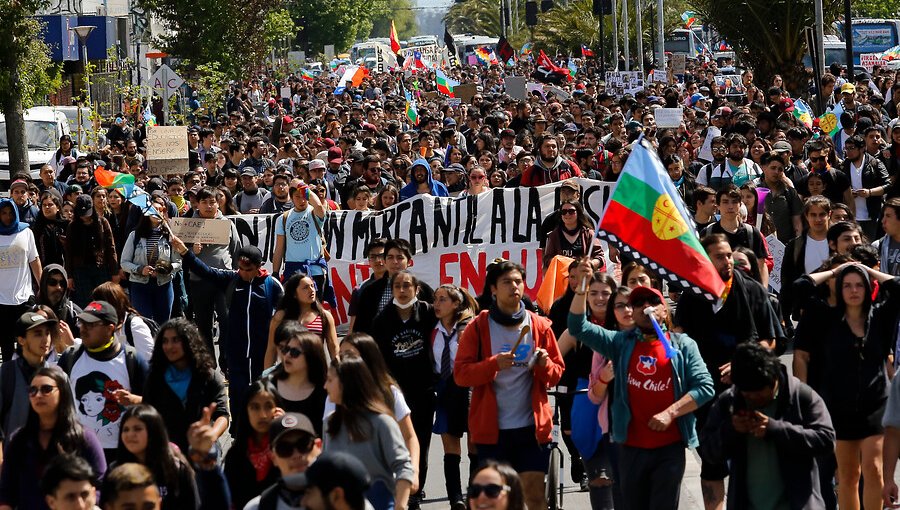 Estudiantes secundarios hicieron un llamado a continuar con las manifestaciones