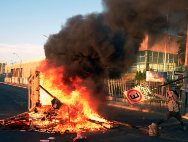 Barricadas, gases lacrimógenos y cortes de tránsito marcan jornada de protestas en el centro de Quilpué