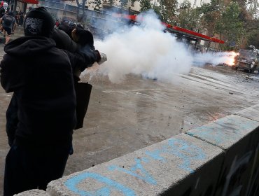 Concentración en Plaza Italia reúne a miles de personas: hay incidentes en Vicuña Mackenna