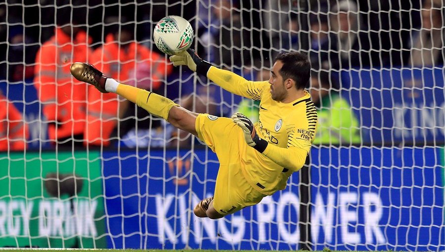 Guardiola confirmó que Claudio Bravo será titular ante Liverpool por Premier League