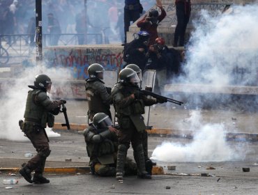 Vecinos de Plaza Italia se unen para decir "no más lacrimógenas"