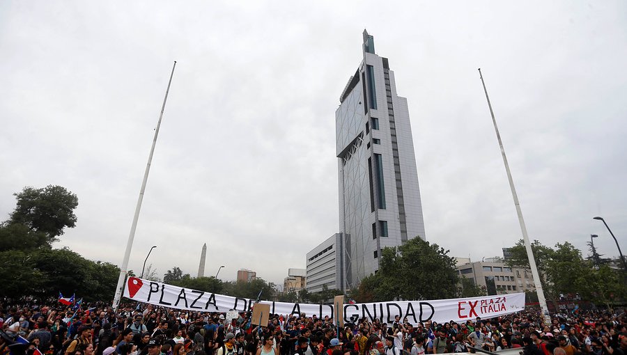 Google maps cambia nombre de Plaza Baquedano a "Plaza de la Dignidad"