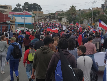 Masiva movilización por las calles de Concón finaliza en completa tranquilidad