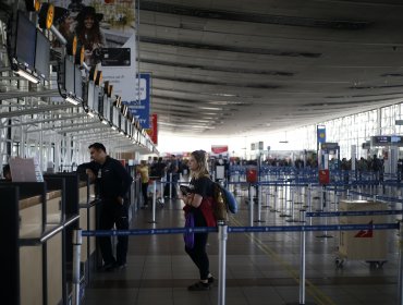 Trabajadores del Aeropuerto de Santiago se sumaron al Paro Nacional