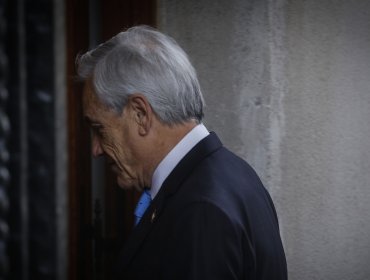 Presidente Piñera regresa a La Moneda para reunirse con el Ministro de Defensa