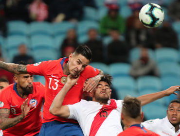 Federación peruana advierte que duelo ante a la Roja "se juega de todas maneras"