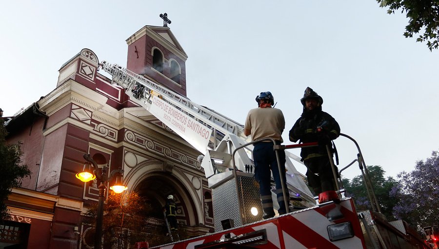 Parlamentarios de diversos sectores políticos piden aumentar penas por vandalismo en lugares de culto