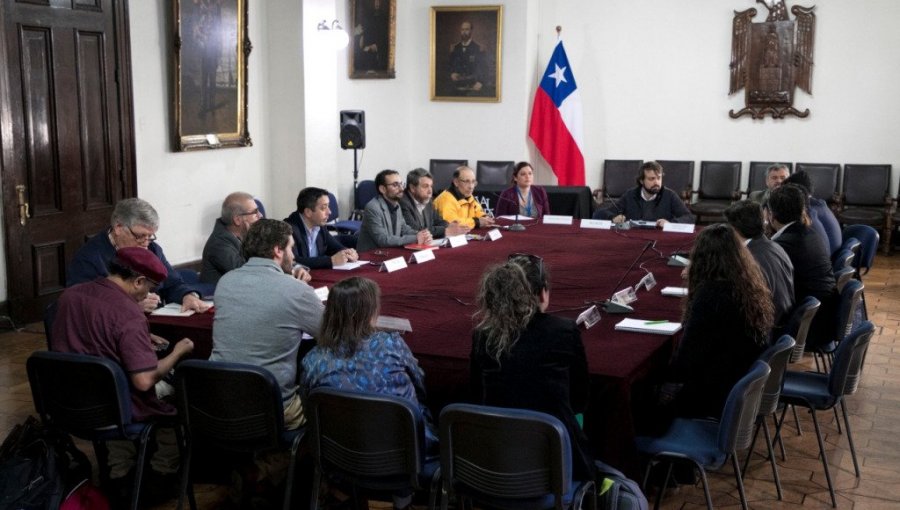 Gremios del comercio de Valparaíso critican bajo presupuesto del Gobierno Regional para enfrentar crisis