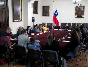 Gremios del comercio de Valparaíso critican bajo presupuesto del Gobierno Regional para enfrentar crisis