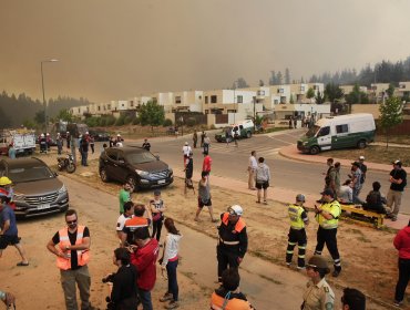 Incendio fuera de control en Curauma: Se amplía evacuación preventiva a más condominios y casas