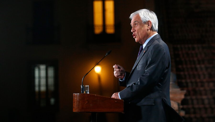 Piñera reconoce que en algunos casos "no se respetaron los protocolos" y llama a acuerdo por las pensiones