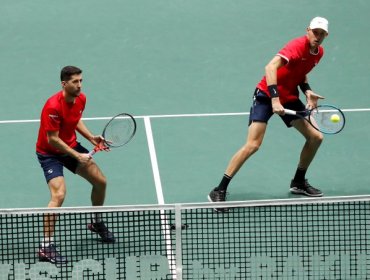 Chile cayó en dobles ante Argentina y cerró la jornada con un rotundo 3-0