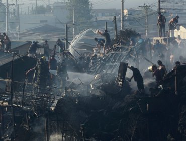 Gobernador por incendios en Valparaíso: "No cabe duda que hay una intención concreta de generar daño"