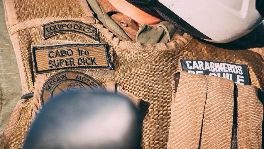 Contraloría: Carabineros deben portar identificación con nombre y rango visible en uniformes