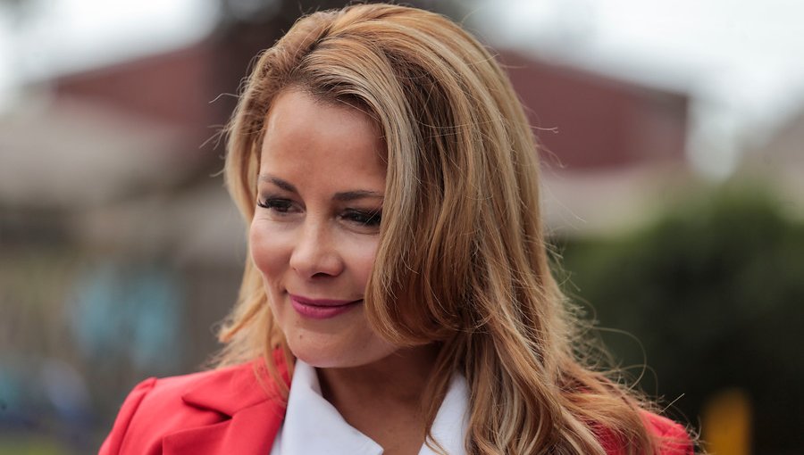Cathy Barriga respondió a Raquel Argandoña luego de que la emplazara a "dar la cara"