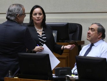 Senadores RN buscan que proyecto que limita la reelección de autoridades sea retroactivo