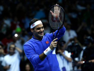 Roger Federer se va del país con la camiseta de la selección chilena de regalo