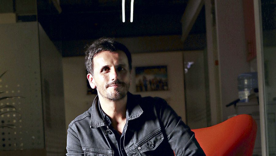 Sergio Lagos y manifestaciones en su barrio: "Salimos a caminar a leer los rayados"