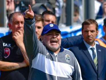 Diego Maradona vuelve a ser entrenador de Gimnasia, 48 horas después de renunciar