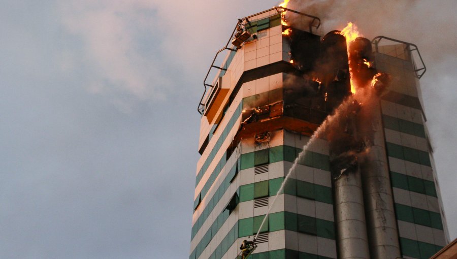 Decretan prisión preventiva para acusado de incendio en Caja Los Andes