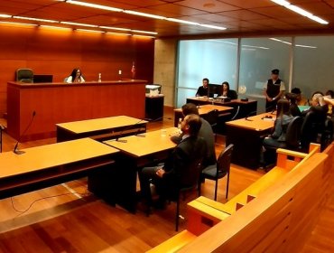 Sentencian a 7 años de presidio a menor imputada por parricidio de su abuela en Las Condes