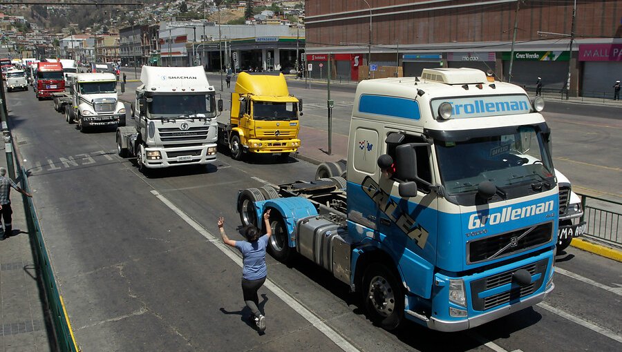 Camioneros advierten una paralización "inminente" por falta de garantías de seguridad en rutas