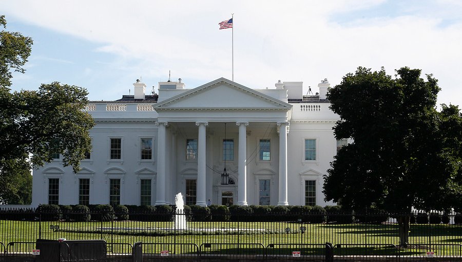 La Casa Blanca y el Capitolio en EEUU fueron cerrados temporalmente por presencia de avión no autorizado