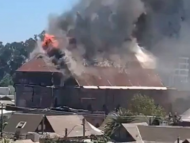 Tenía más de 300 años de historia: Iglesia San Francisco de Curicó fue destruida por un incendio