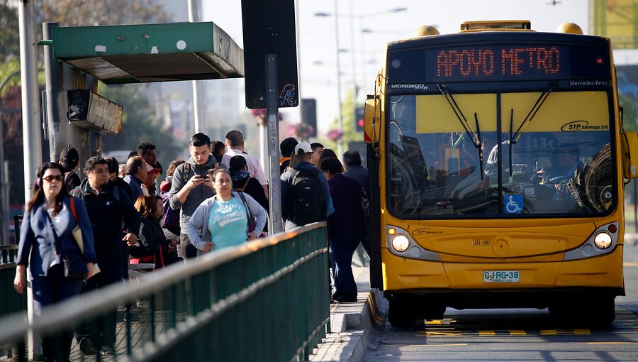 Transantiago refuerza flota desde las 16:00 horas y últimos buses saldrán a las 20:00 horas