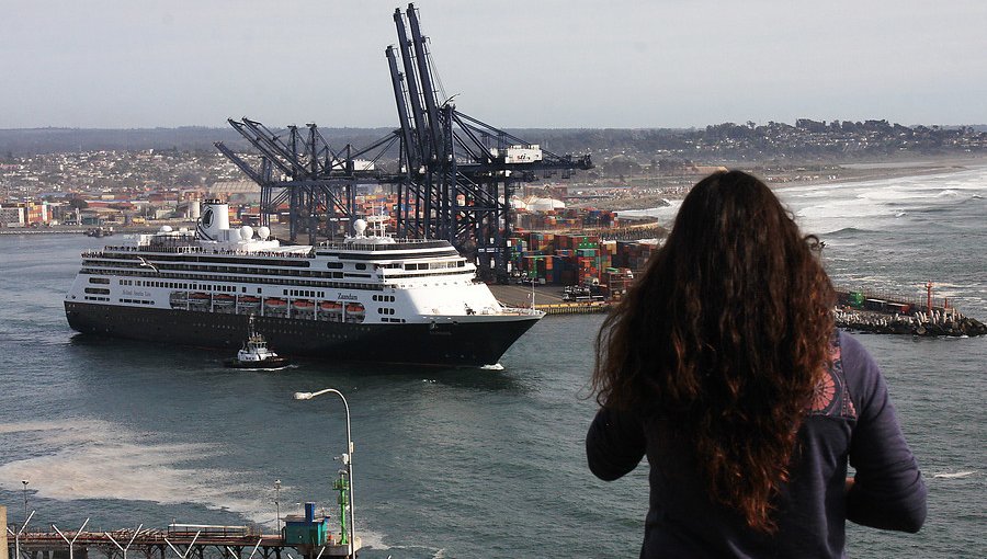 Operadores de cruceros advierten "consecuencias catastróficas" si se mantienen huelgas en el Puerto de San Antonio