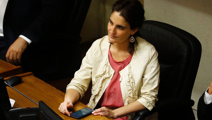 Ministra del Trabajo celebra aumento gradual a pensiones solidarias: "Era de justicia incrementarla"