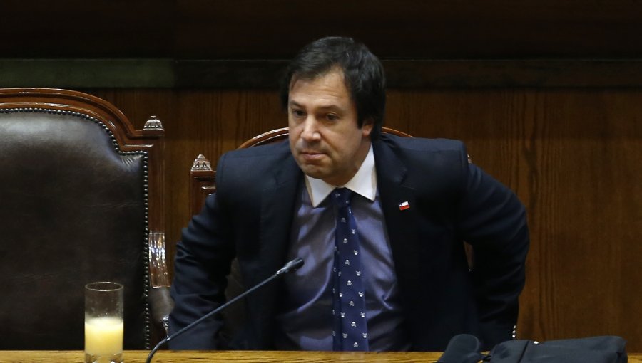 Gobierno presenta este lunes agenda contra "letra chica" y con delitos calificados "de cuello y corbata"