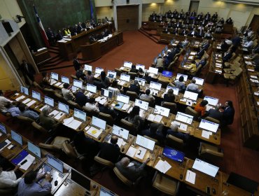 Cámara abordará este lunes ingreso mínimo y rebaja de utilidades de eléctricas