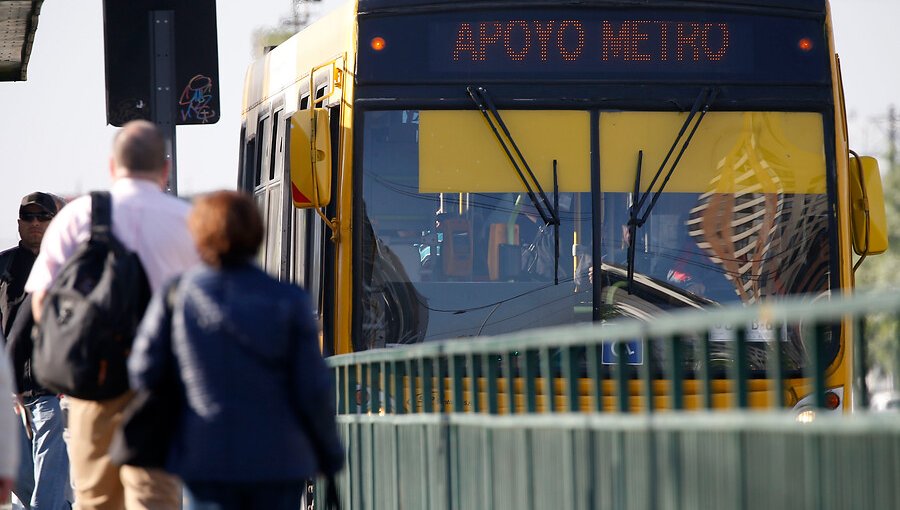 83 buses reforzarán sistema de apoyo a Metro de Santiago desde las 17:30 horas