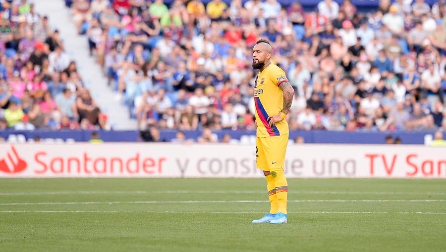 Arturo Vidal fue titular en triunfo de Barcelona ante Inter que fue eliminado de Champions