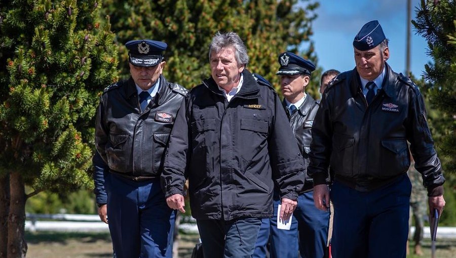 Ministro de Defensa: "Vamos a agotar todo los medios que estén a nuestro alcance, no vamos a escatimar ningún esfuerzo"