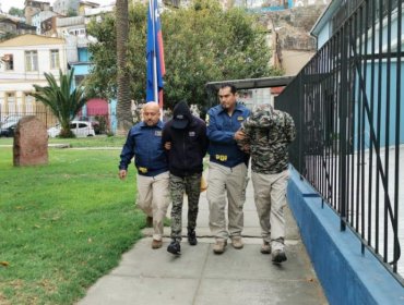 PDI captura a dos sujetos que saquearon tienda del centro de Valparaíso