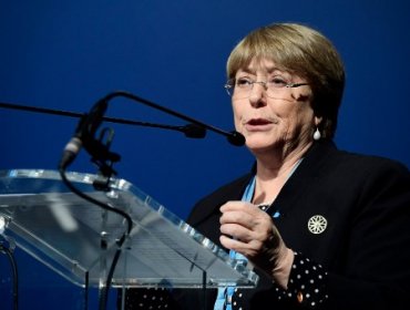 Michelle Bachelet: "Cuando los gobiernos no pueden hacerse cargo, pasa lo que está pasando, por ejemplo, en Chile"