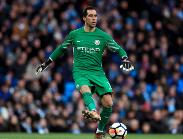 Manchester City de Claudio Bravo goleó por 4-1 al Dinamo de Zagreb en Champions